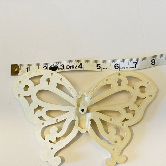 Home Co. Butterflies set of three plastic wall decor, cream colour vintage - Picture 7 of 10